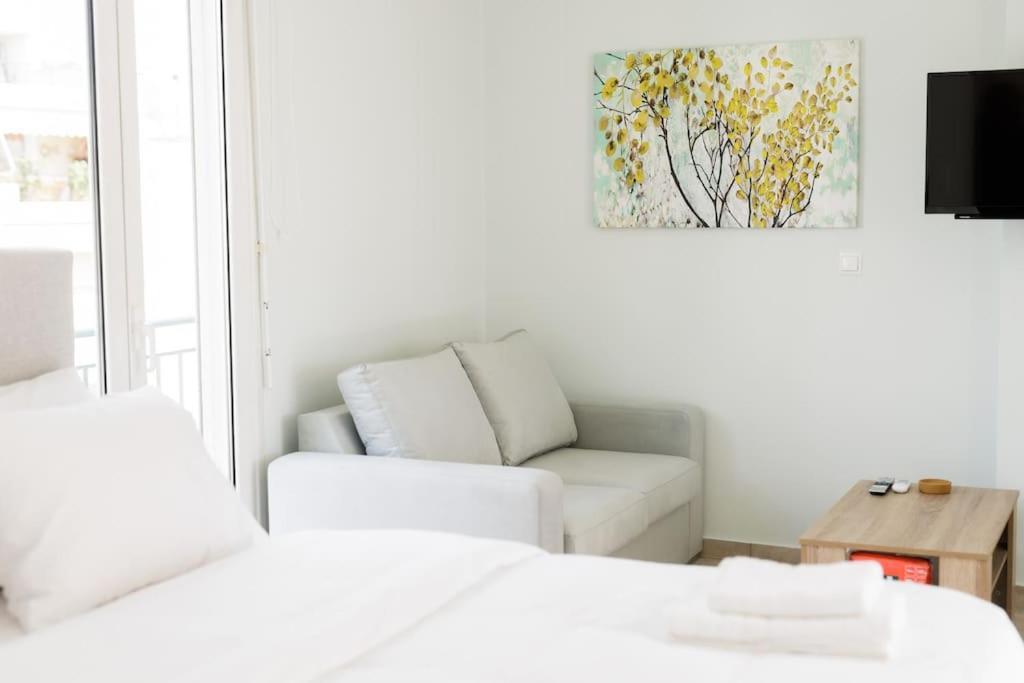 Adorable Sunny Studio With Private Balcony I Athens Exterior photo